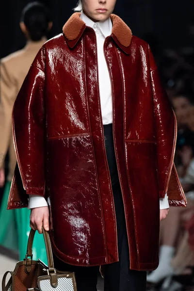 Look 49